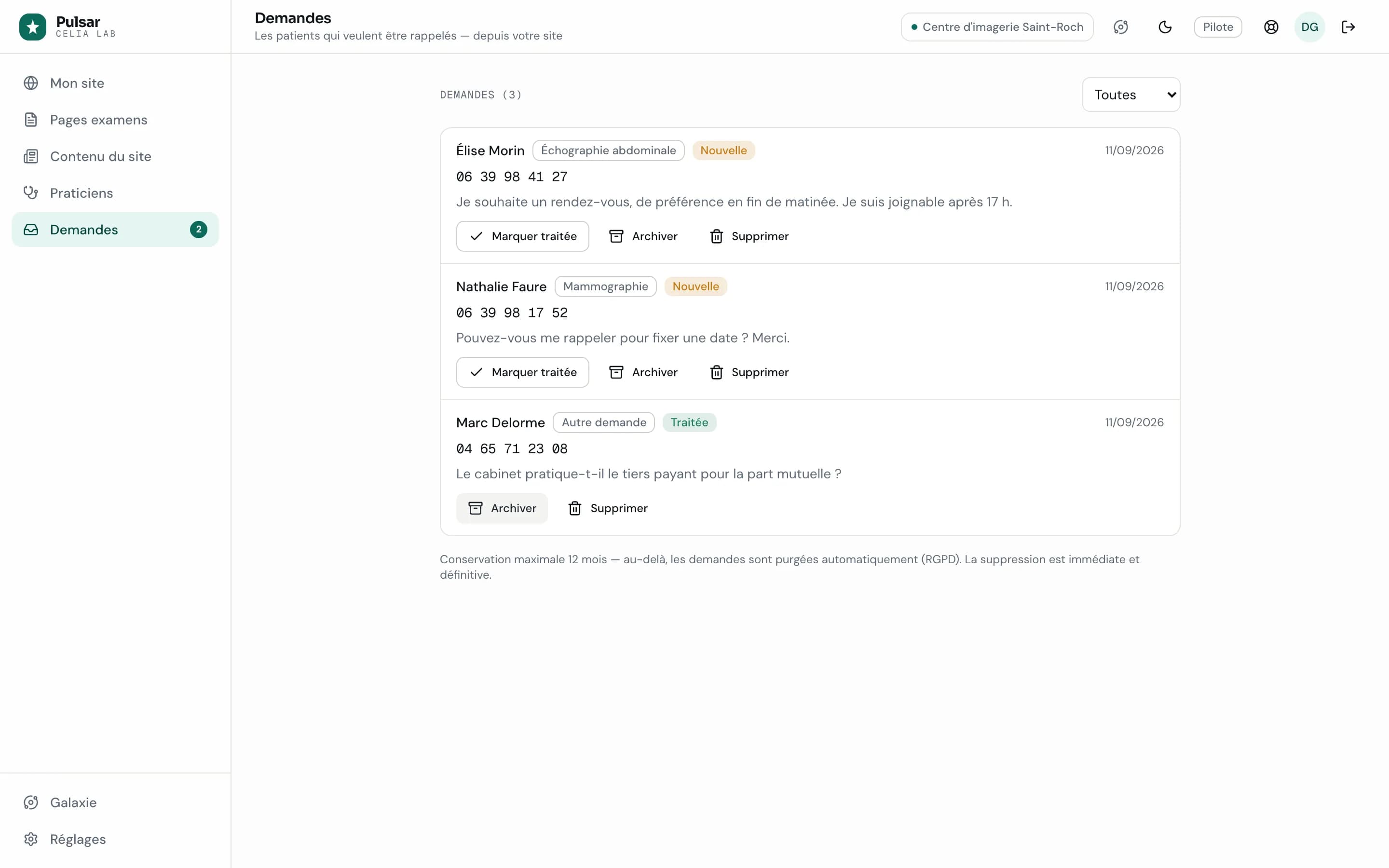Demandes reçues depuis le site : trois patients fictifs à rappeler, avec l'examen concerné, le téléphone, le message et l'état de la demande (nouvelle ou traitée).