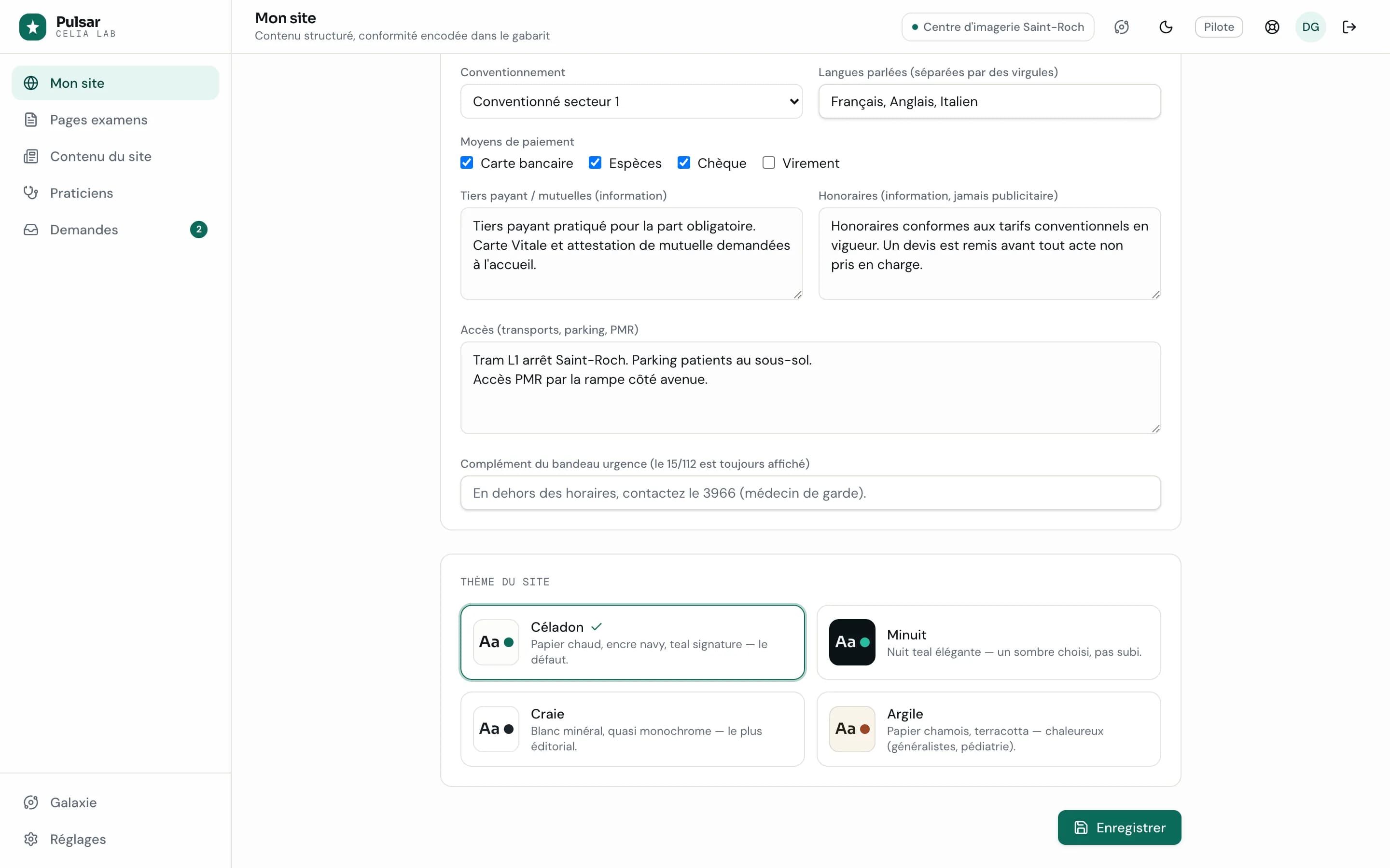 Administration Pulsar, page Mon site : infos pratiques (conventionnement, langues, moyens de paiement, tiers payant, honoraires, accès) et choix entre quatre thèmes, Céladon, Minuit, Craie et Argile.